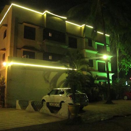 Hotel Sai Regency Daman Esterno foto