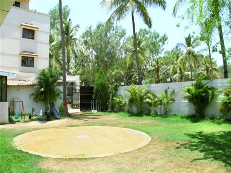 Hotel Sai Regency Daman Esterno foto