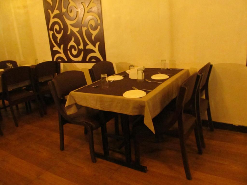 Hotel Sai Regency Daman Esterno foto