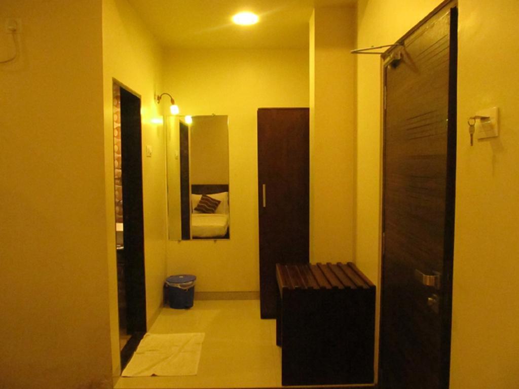 Hotel Sai Regency Daman Esterno foto