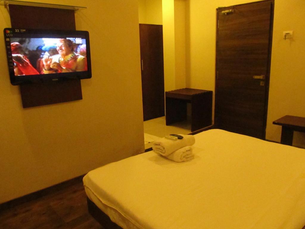 Hotel Sai Regency Daman Esterno foto