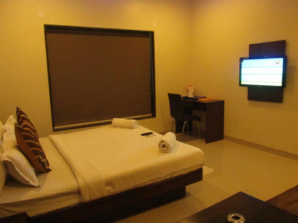 Hotel Sai Regency Daman Camera foto